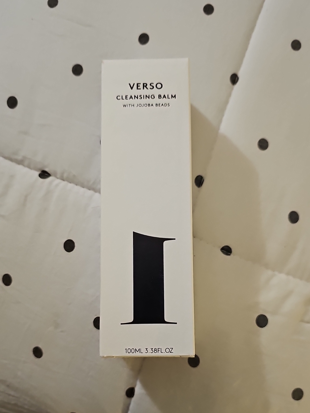 Verso Cleansing Balm with Jojoba Beads — White